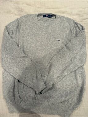 Vineyard Vines Light Gray Men's V-Neck Sweater